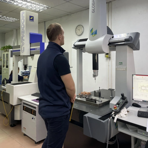 微信图片_20230922171554_副本 Customer visit Rilong factory